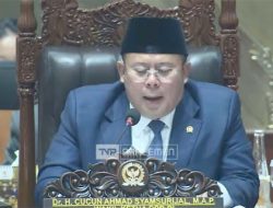 Tok! DPR Sahkan RUU Haji dan Umroh