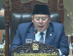 Polisi Sweeping Pedemo Sampai Masuk Resto Mie Gacoan, Gak Jadi Ditangkap Usai Diselamatkan Pengunjung
