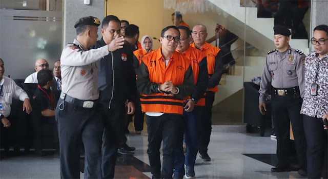 KPK Geledah Rumah Noel Ebenezer, Toyota Alphard dan 4 Handphone Disita