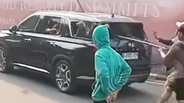 Disangka Milik Anggota DPR, Mobil Hyundai Palisede Diamuk Massa Ternyata Punya ASN, Polisi Buru Pelaku