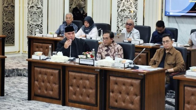 PANAS! Ahmad Dhani Hampir Diusir Gegara Interupsi Ariel-Judika Rapat di DPR