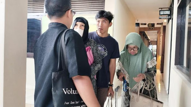 Nenek di Klaten Didenda Rp115 Juta Gegara Putar Liga Inggris saat Halalbihalal, Pihak Vidio.com Buka Suara