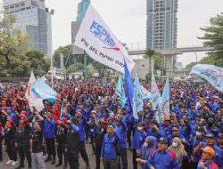 Ribuan Buruh Gelar Demo di Gedung DPR Hari Ini, Berikut 5 Tuntutannya