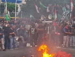 GMNI dan HMI Geruduk Mabes Polri: Mundur, Usut Tuntas Insiden Rantis Brimob!