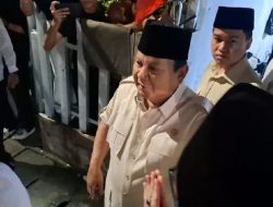 Publik Bergolak, Prabowo Tampak Sebatang Kara