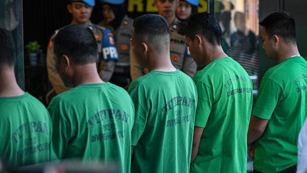 Viral Isu 7 Brimob Disidang adalah Tahanan Pengganti, Propam Polri Buka Suara