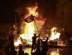 Netizen Dunia Sorot Demo di Indonesia, Ramai-Ramai Komen Begini!