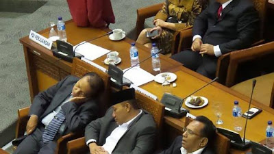 DPR RI Kerja 5 Tahun Dapat Uang Pensiun Seumur Hidup, Segini Besarannya