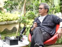 Rocky Gerung Singgung Skenario Pengganti Gibran: Semua Tergantung PDIP