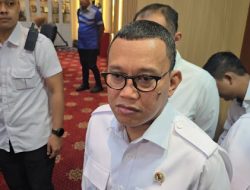 Menteri Karding Siap Pasang Badan Soal Menteri Raja Juli Main Domino dengan Aziz Wellang