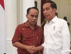 Jhon Sitorus: Satu Tangan Jokowi Teramputasi, Tinggal Tangan Kiri dan Kaki-kaki Saja
