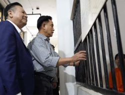 Menko Yusril Minta Satu Tahanan Kasus Demo Berumur 18 Tahun Dikembalikan ke Orang Tua