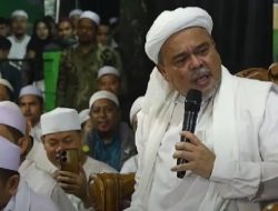 Habib Rizieq: Kalau Presiden Serius Lawan Mafia terus Diancam Mau Dilengserkan, Ulama Siap Turun Bersama Umat