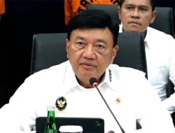 Publik Berhak Tahu Alasan Pencopotan Budi Gunawan