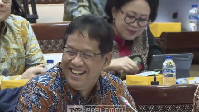 Menkeu Purbaya Klaim Kesejahteraan Rakyat Naik di Era Prabowo, Ferdinand: Aku yang Gila atau Dia yang Agak Laen?