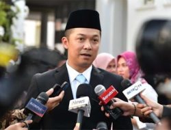 Kiprah Taufik Hidayat dari Lapangan Bulu Tangkis ke Kursi Kabinet