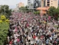 Viral Demonstran Gen Z Nepal Joget Aura Farming ala Indonesia di Tengah Demo Berdarah!