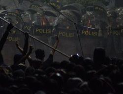 Terungkap! Demo Anarkis di Bandung Didanai Asing: Pendemo Unggah Video Rusuh, Bohir Langsung Transfer Uang