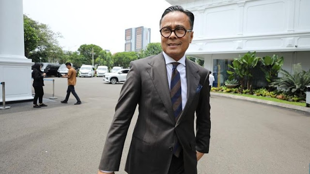 Resmi! Presiden Prabowo Tunjuk Dony Oskaria jadi Plt. Menteri BUMN