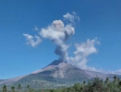 Breaking News! Gunung Lewotobi Laki-Laki Meletus Dahsyat