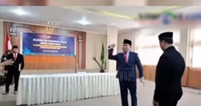 Diduga Emosi Kakanwil Kemenag NTB Lempar Mikrofon Saat Acara Pelantikan Kepala Kemenag Dompu
