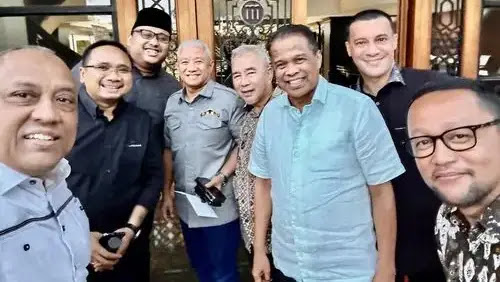 Beredar Foto Pertemuan Yaqut, Fuad Maktour dan Pelaku Bisnis Haji Umroh, Terkait Apa ?