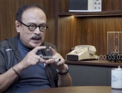Negeri Ini Disandera!: Erros Djarot Bongkar Dominasi Ketua Umum Partai dan Oligarki di Indonesia