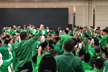 Panas Muktamar PPP, Dua Kubu Berbalas Teriakan Berlanjut Perkelahian dan Lempar Kursi
