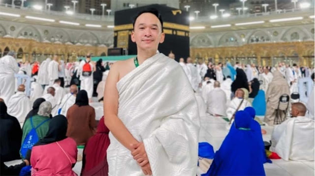 Ruben Onsu Ngaku Punya Kaki Tambahan Saat Umrah Demi Bisa Cium Hajar Aswad