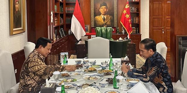 Jokowi Ngadep Prabowo agar Tidak Ditinggal Relawan