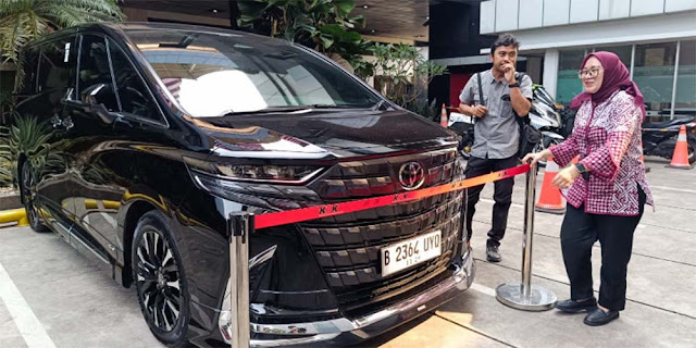 KPK Kembalikan Mobil Alphard yang Disewa Kemnaker untuk Noel Ebenezer