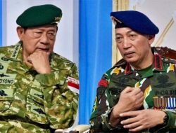 Tidak Salaman di Panggung, Demokrat: SBY dan Kapolri Bercengkrama di Holding Room