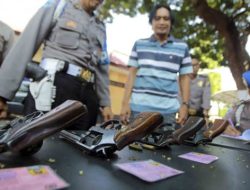 4 Oknum Polisi Polda NTT Jual 10 Senjata Api ke Sipil, Begini Modusnya!