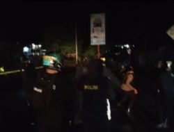 Sorong Ricuh: Polisi Tembak Gas Air Mata untuk Bubarkan Massa, Begini Kronologinya!