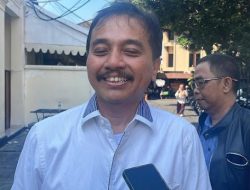 Roy Suryo Bongkar Kejanggalan Ijazah Jokowi dari KPU: Tanda Tangan Misterius Ditutupi!