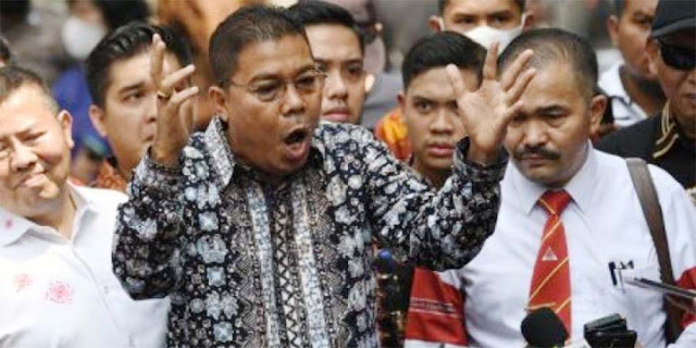 Johnson Panjaitan Bikin Jaksa Pucat di Ruang Sidang, Ini yang Terjadi!