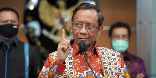 Mahfud MD Bongkar Fakta: Luhut Binsar Pandjaitan Tak Terlibat Awal Proyek Kereta Cepat Whoosh?