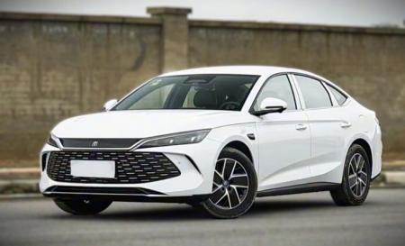 BYD Qin L DM-i Resmi Meluncur: Jarak 2.100 Km & Harga Rp 216 Jutaan!