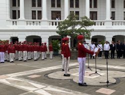 Siswa Sekolah Rakyat Pimpin Upacara Sumpah Pemuda 2025, Gus Ipul Hadir!