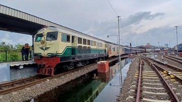 16 Kereta Api Dialihkan! Dampak Banjir Semarang & Daftar Lengkap Rute yang Berubah