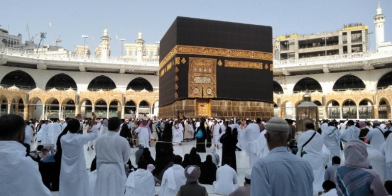 DPR Desak Aturan Umrah Mandiri: Perlindungan Jamaah atau Industri Terguncang?