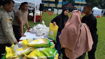 Polri Salurkan 122.951 Ton Beras Murah: Upaya Stabilisasi Harga Pangan Nasional