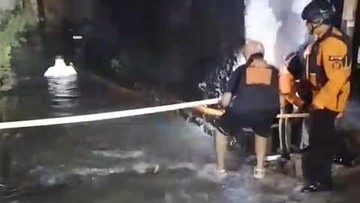 Korban Tewas Banjir Semarang Capai 3 Orang, Termasuk Achmad Rifqie Arzan (7 Tahun)