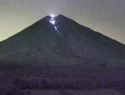 Gunung Semeru Erupsi Kembali: Lava Pijar 2 KM & Ancaman Awan Panas yang Harus Diwaspadai