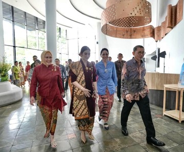Jejak Canting Indonesia: 7 Maestro Batik Nusantara Bicara di Hari Batik Nasional 2024