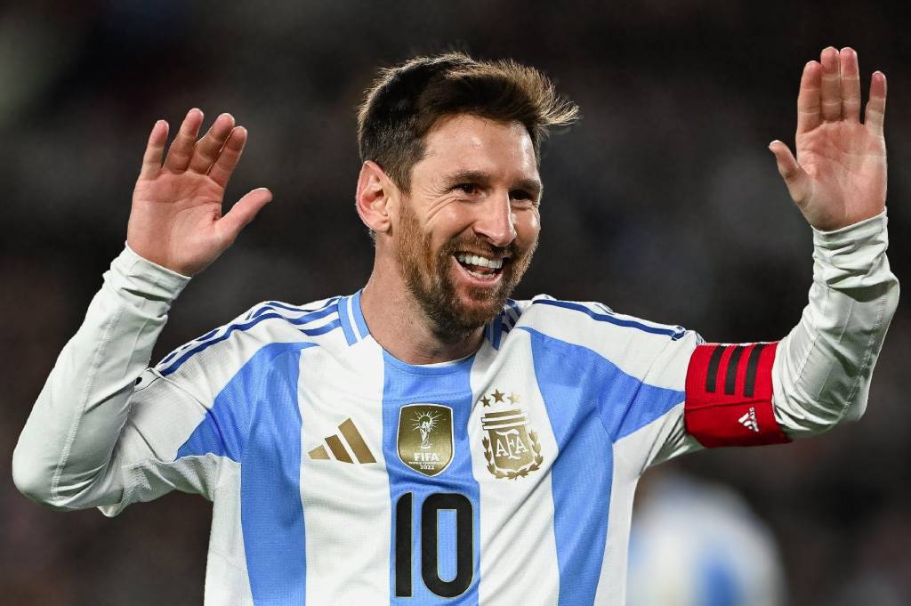 Messi Buka Suara Soal Status GOAT: Bagi Kami, Maradona yang Terhebat