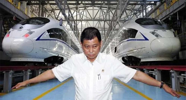 Dibongkar Mahfud MD: 5 Pejabat Jokowi Dipecat Gara-gara Tolak Proyek Kereta Cepat Whoosh