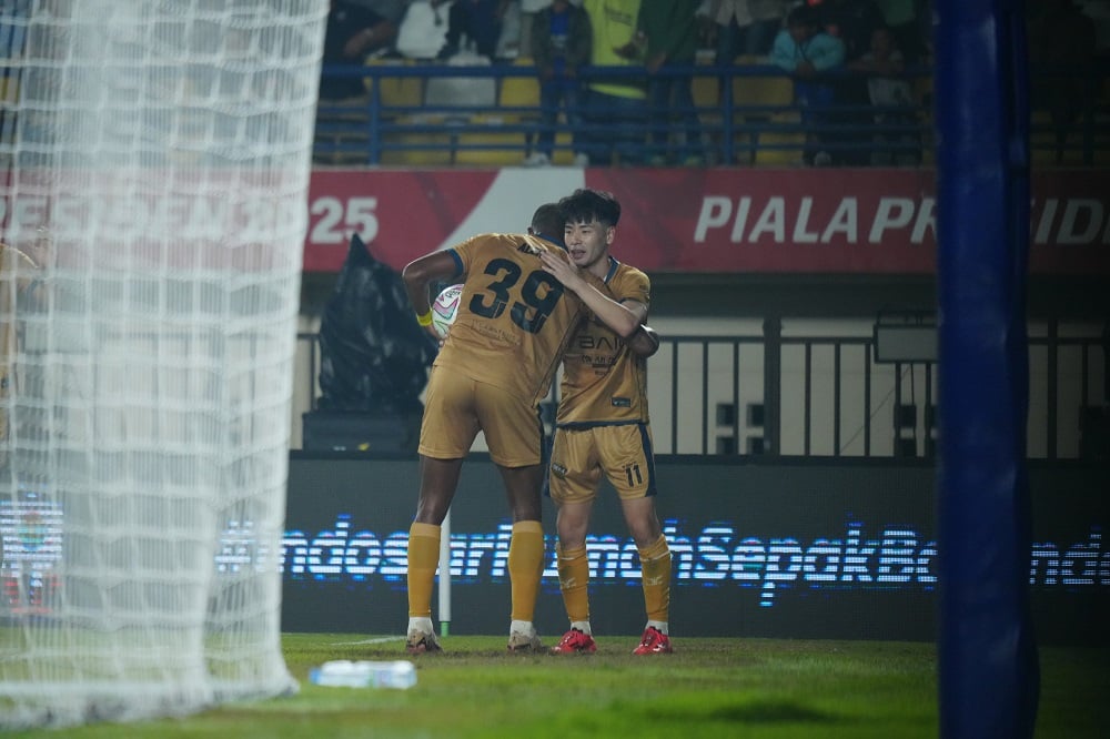 Dewa United Hancurkan Tainan City 4-0: Kemenangan Telak di AFC Challenge League!