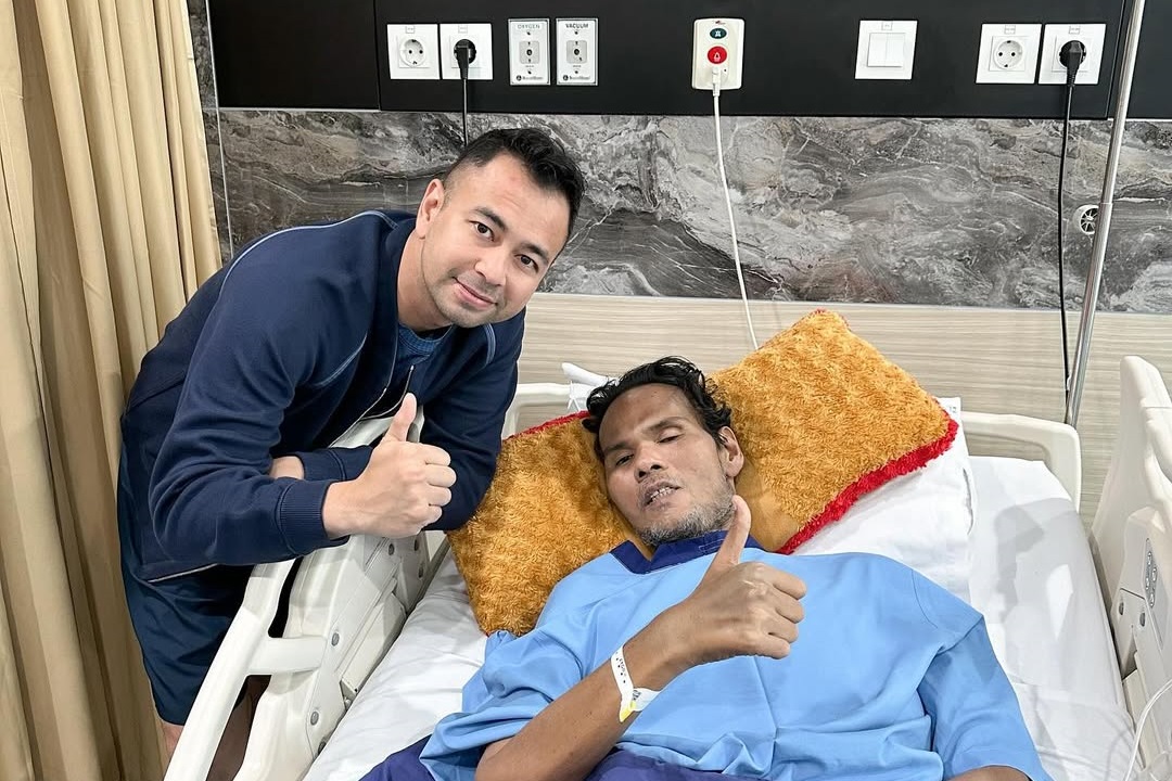 Raffi Ahmad Tanggung Biaya Perawatan Fahmi Bo Hingga Sembuh, Aksi Haru yang Bikin Warganet Salut!