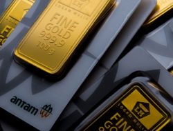 Harga Emas Antam Turun Lagi! Cek Daftar Lengkap & Harga Buyback Terbaru 30 Oktober 2025